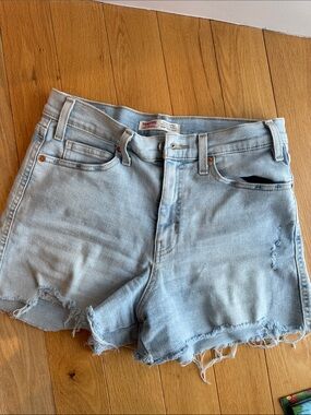 Levi’s signature denim shorts